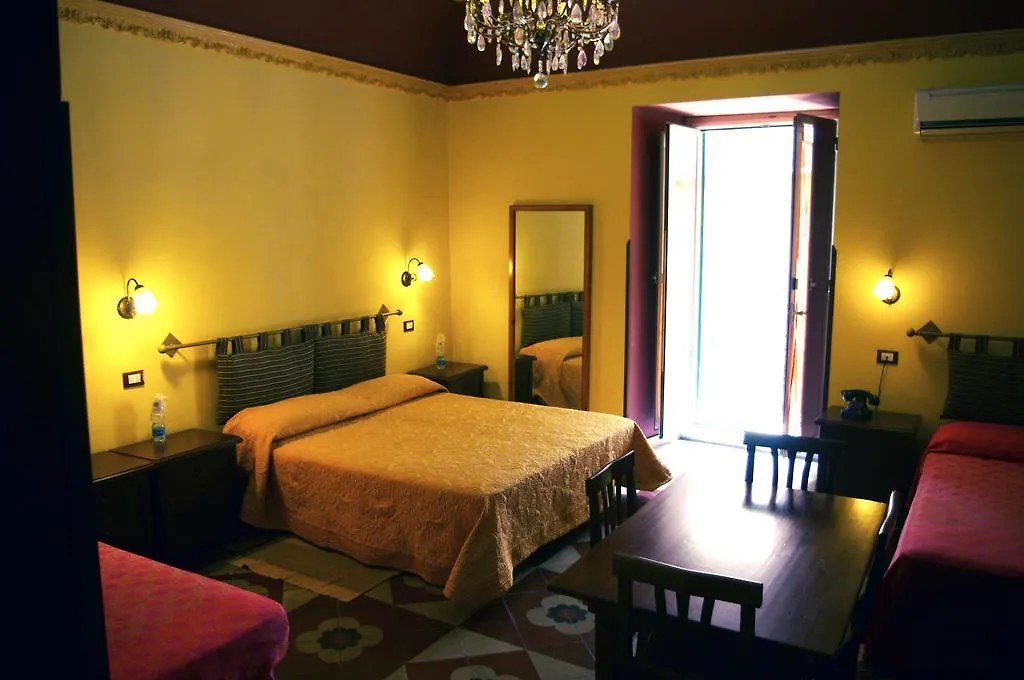 Palazzo Ajala B&B
