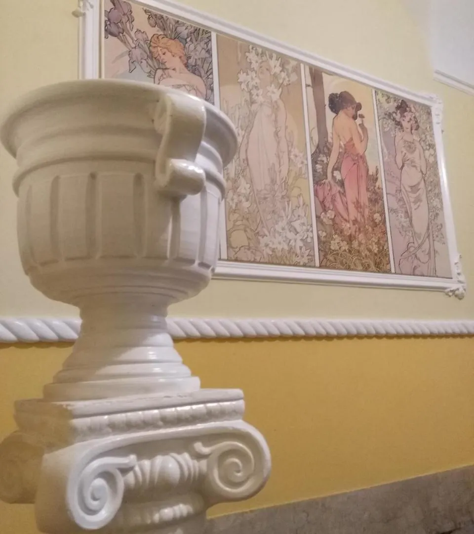 Palazzo Ajala B&B 2*, Caltanissetta
